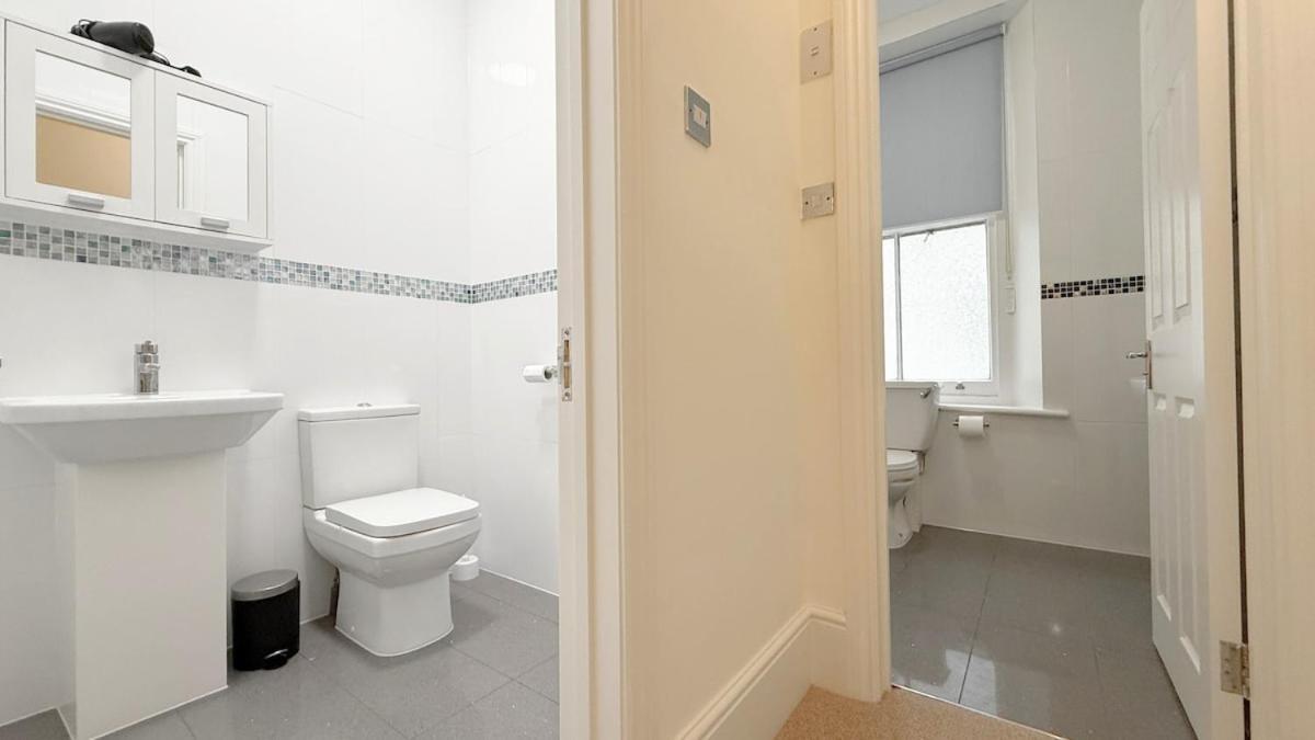 2000ft Palacial 3 Super King Bedrooms & 3bathrooms Near Buckingham Palace & Westminster Abbey - Luxurylondonstays Holiday home London