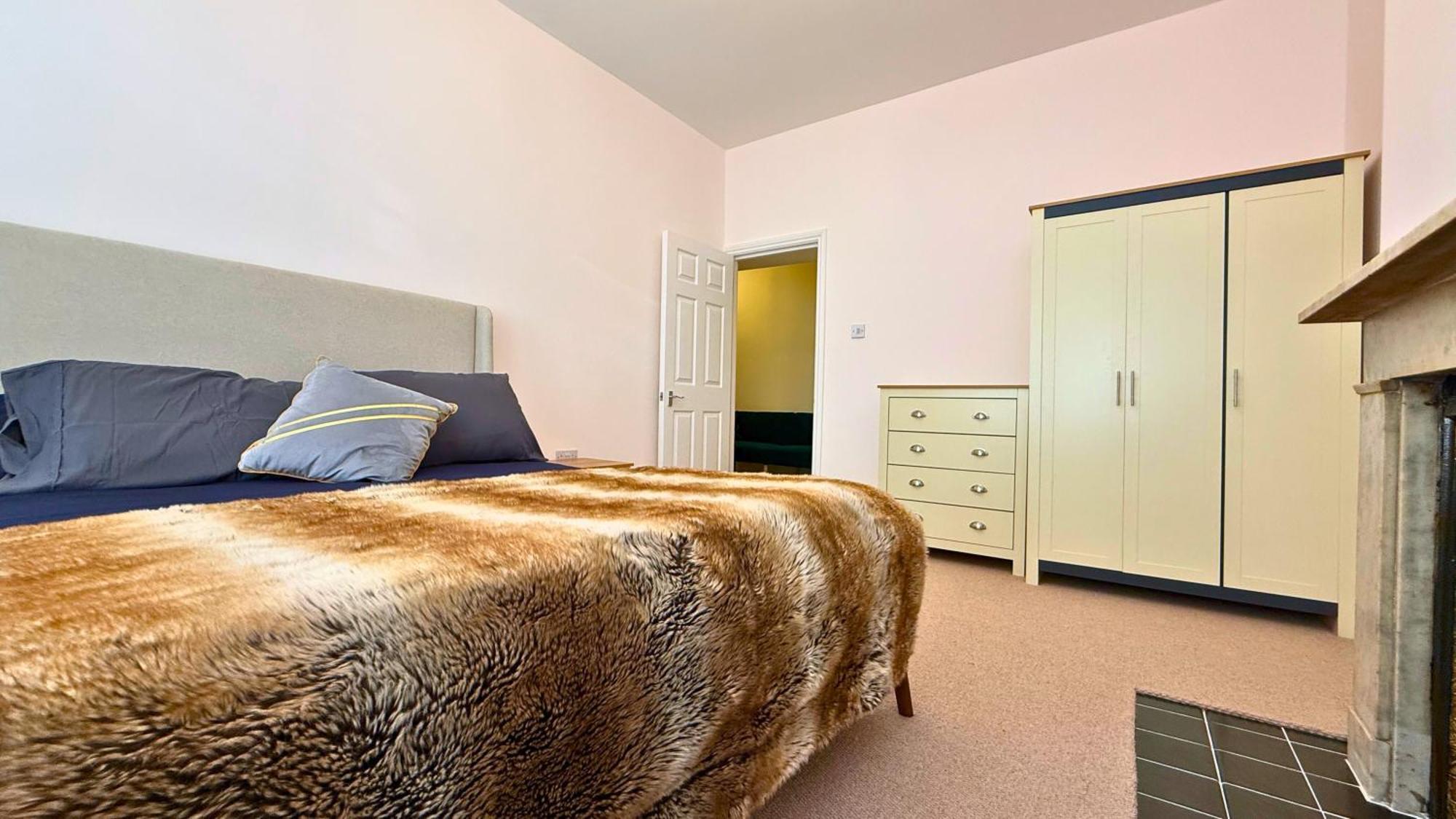 2000ft Palacial 3 Super King Bedrooms & 3bathrooms Near Buckingham Palace & Westminster Abbey - Luxurylondonstays
