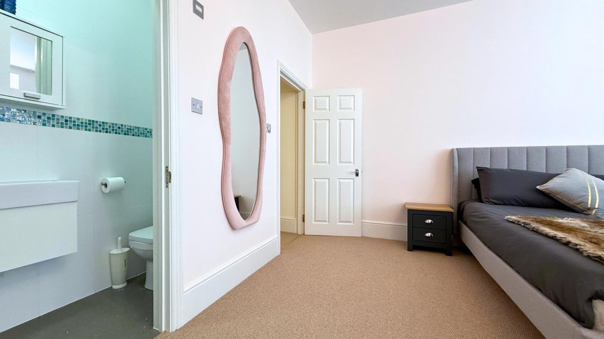 Holiday home 2000ft Palacial 3 Super King Bedrooms & 3bathrooms Near Buckingham Palace & Westminster Abbey - Luxurylondonstays
