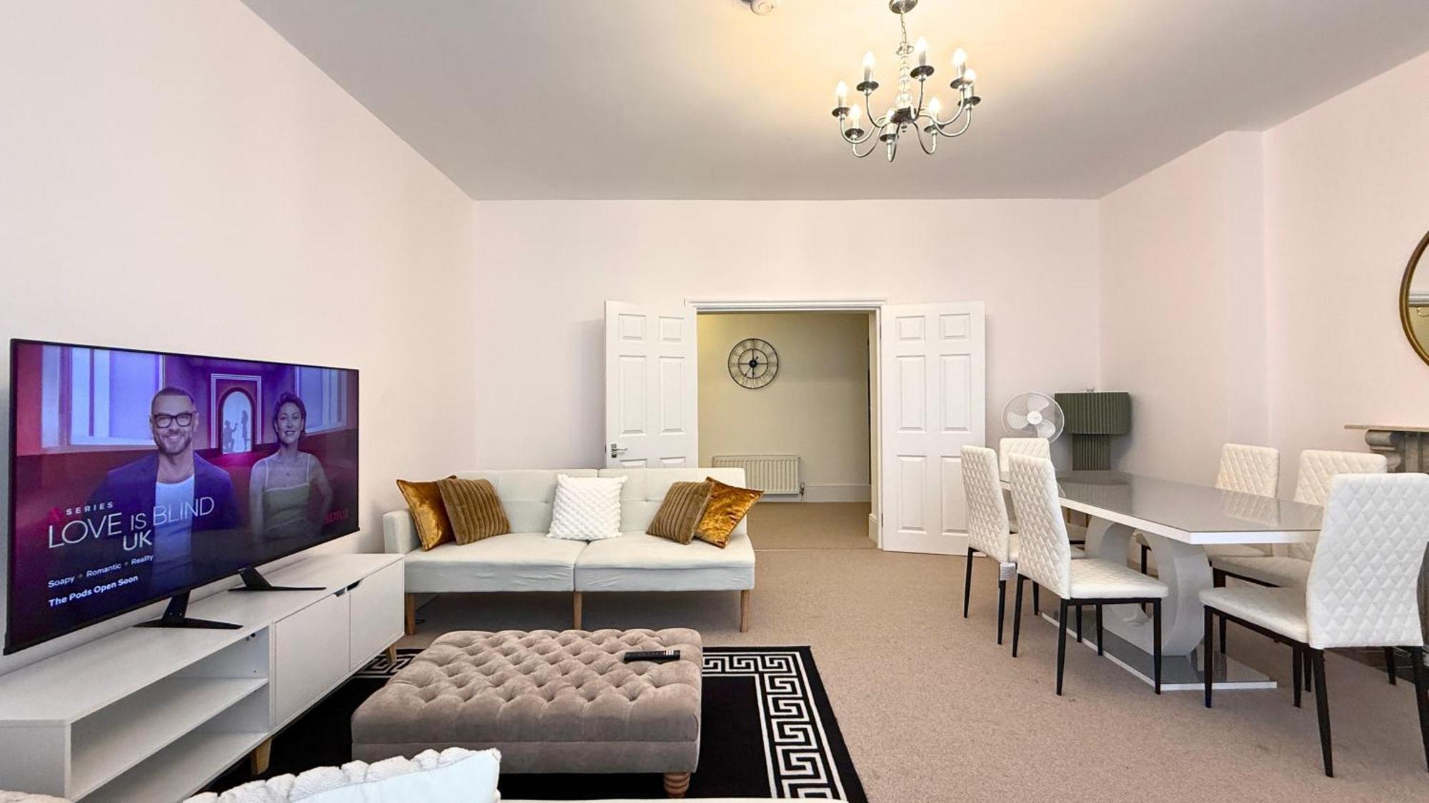 2000ft Palacial 3 Super King Bedrooms & 3bathrooms Near Buckingham Palace & Westminster Abbey - Luxurylondonstays Holiday home London