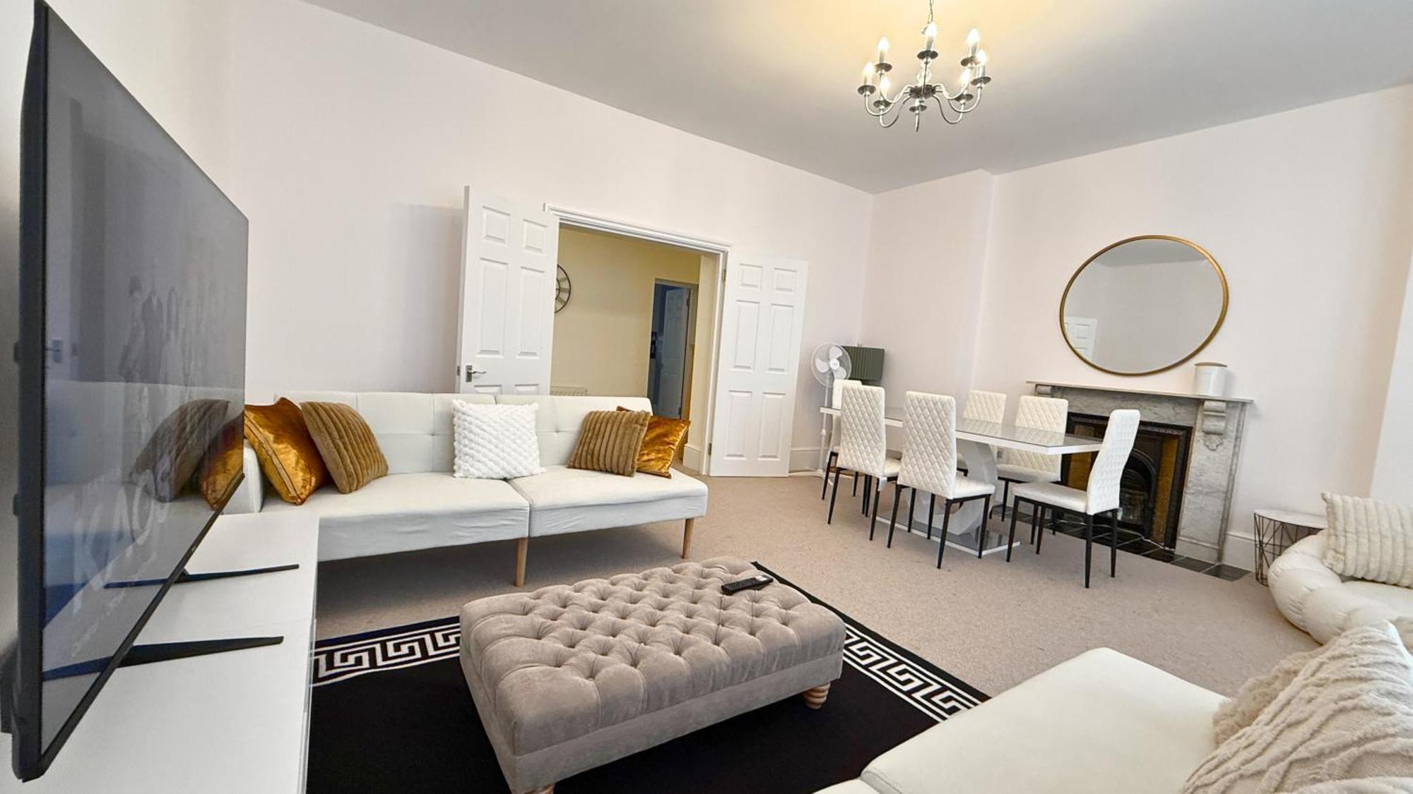 2000ft Palacial 3 Super King Bedrooms & 3bathrooms Near Buckingham Palace & Westminster Abbey - Luxurylondonstays *